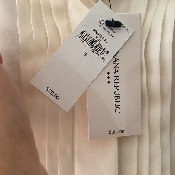 NWT Banana Republic cream satin Tuxedo shirt Size S - Picture 2 of 4